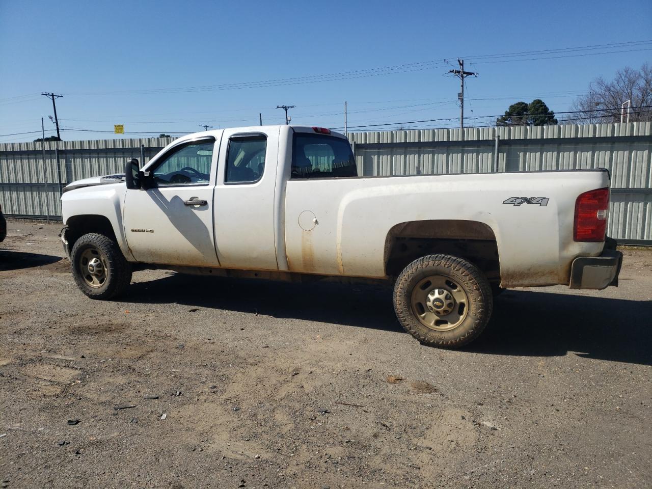 2011 Chevrolet Silverado - Image 2