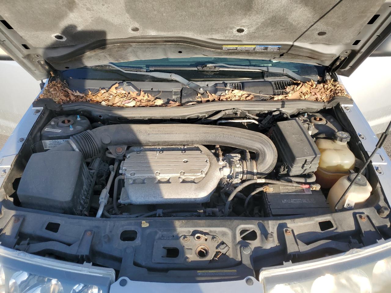 2004 Saturn VUE - Image 11
