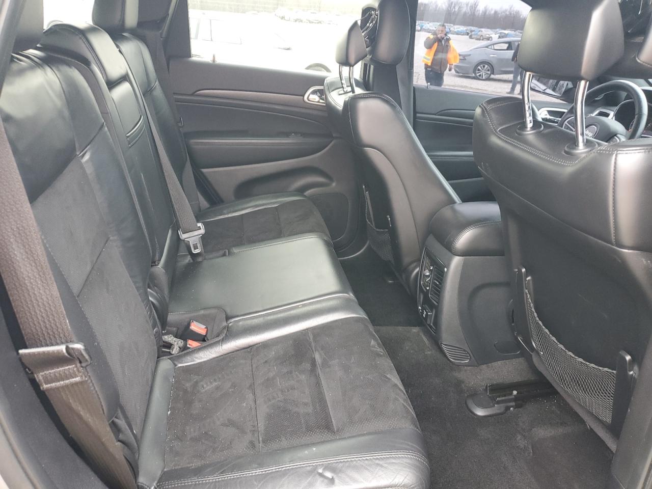 2015 Jeep Grand Cherokee - Image 11