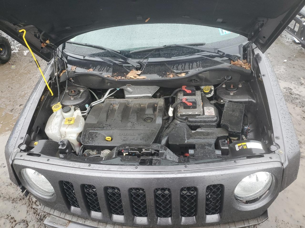 2017 Jeep Liberty (Patriot) - Image 13