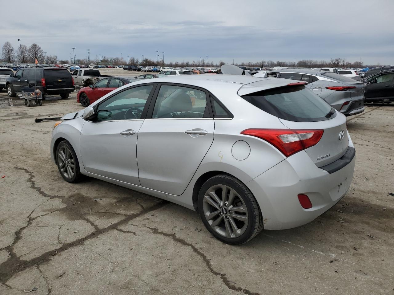 2016 Hyundai Elantra - Image 2