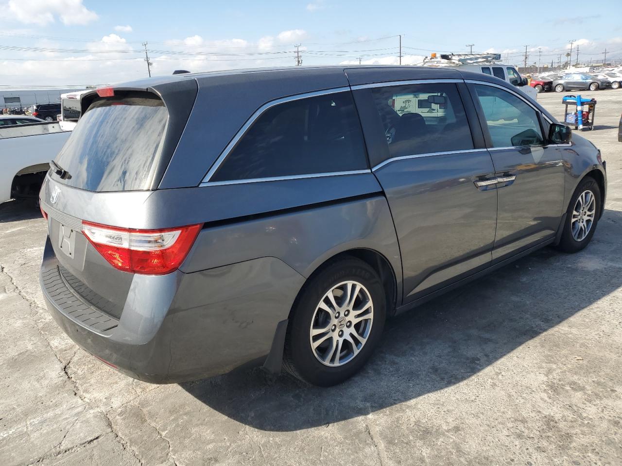 2012 Honda Odyssey - Image 3
