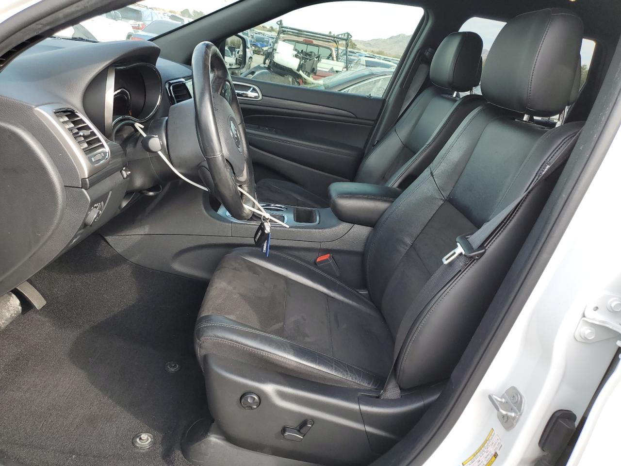 2020 Jeep Grand Cherokee - Image 7