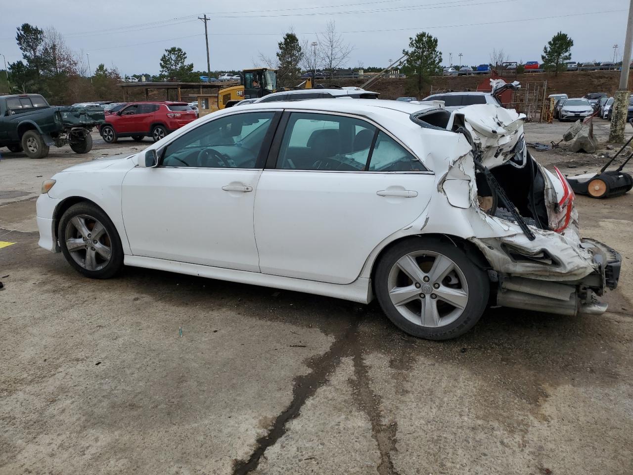 2011 Toyota Camry - Image 2