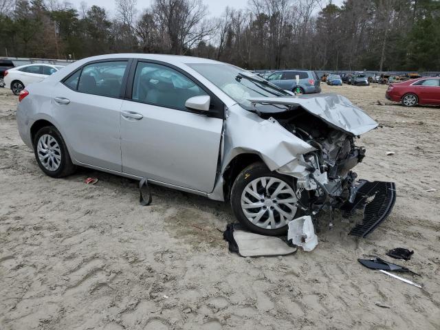  TOYOTA COROLLA 2017 Srebrny