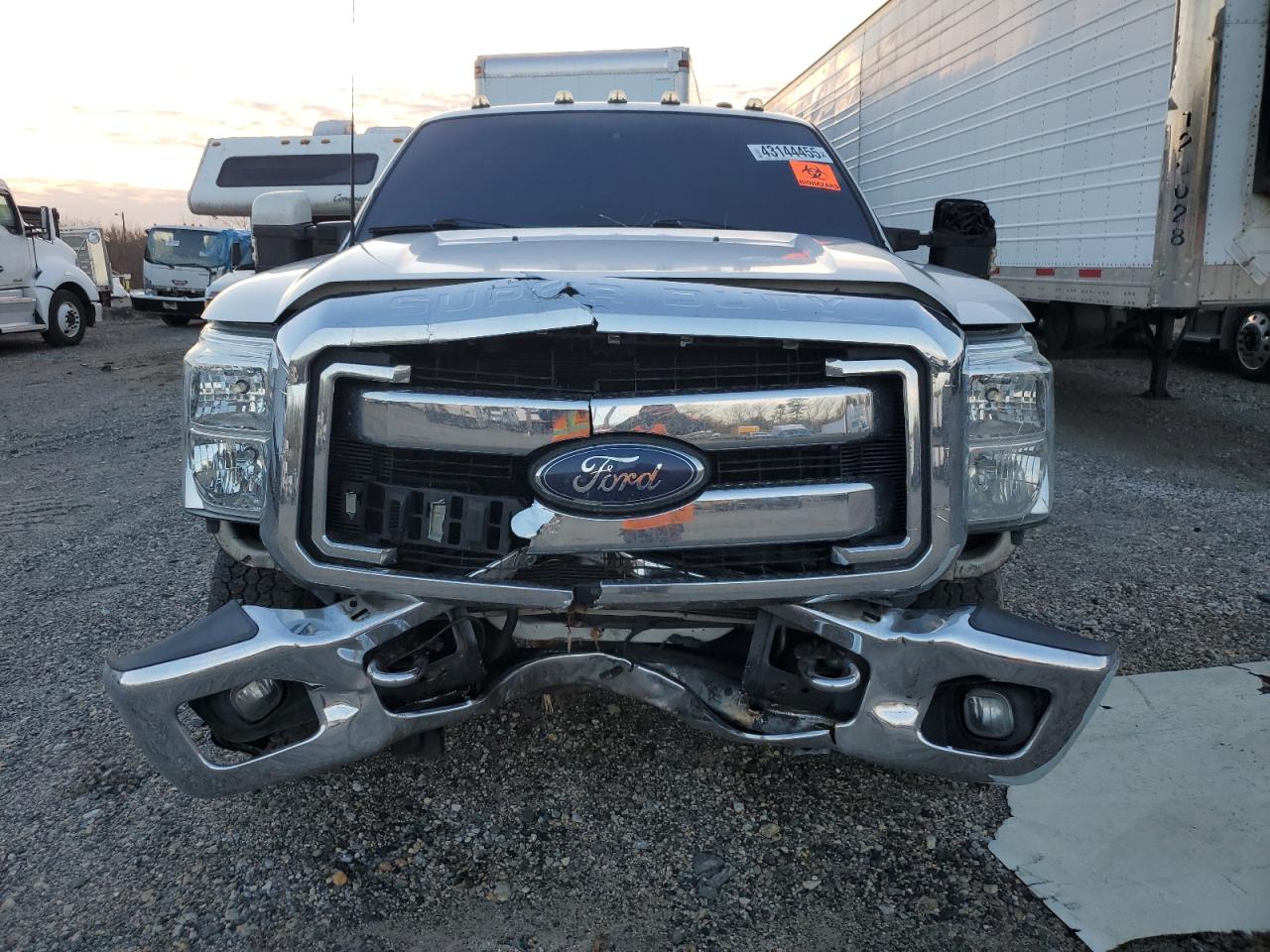 2014 Ford F350 - Image 5
