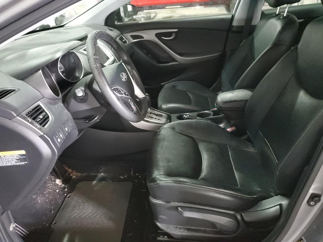 2012 Hyundai Elantra - Image 7