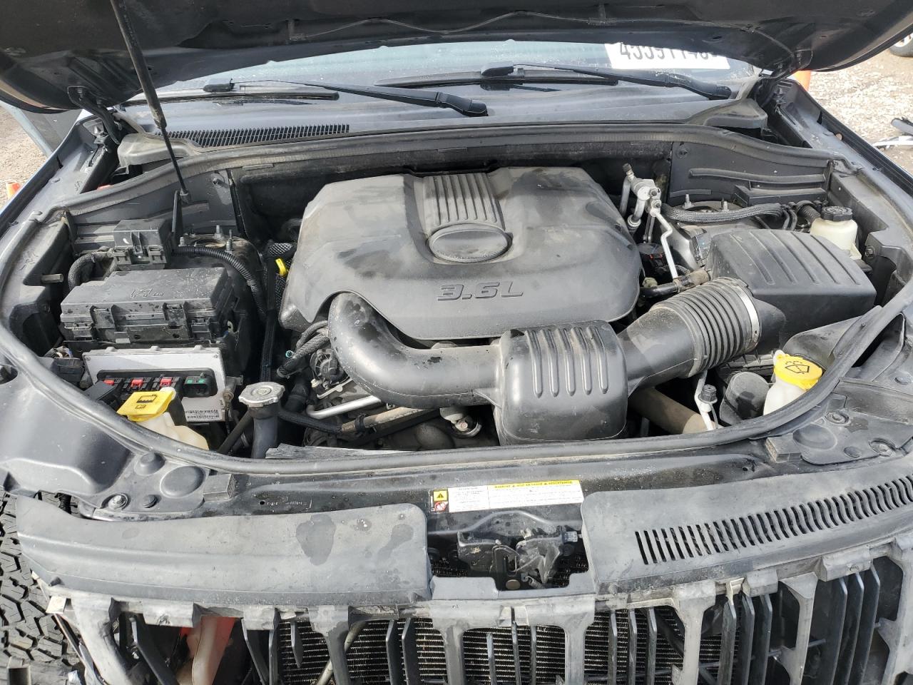 2011 Jeep Grand Cherokee - Image 11