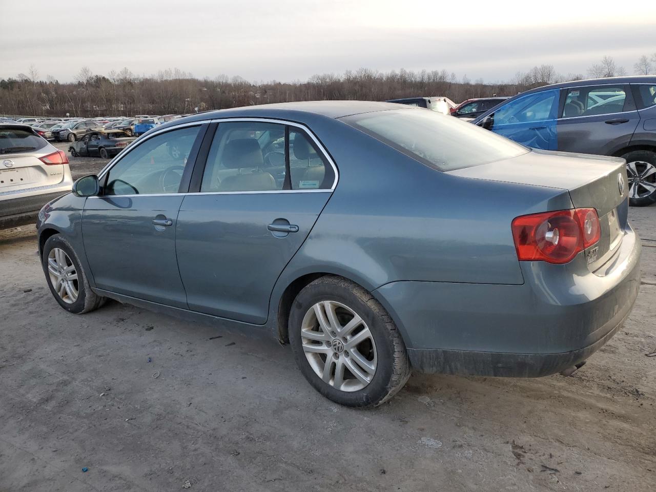 2006 Volkswagen Jetta - Image 2