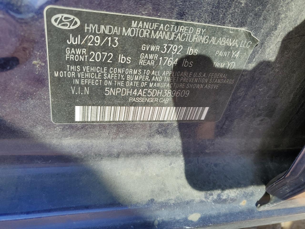 2013 Hyundai Elantra - Image 13