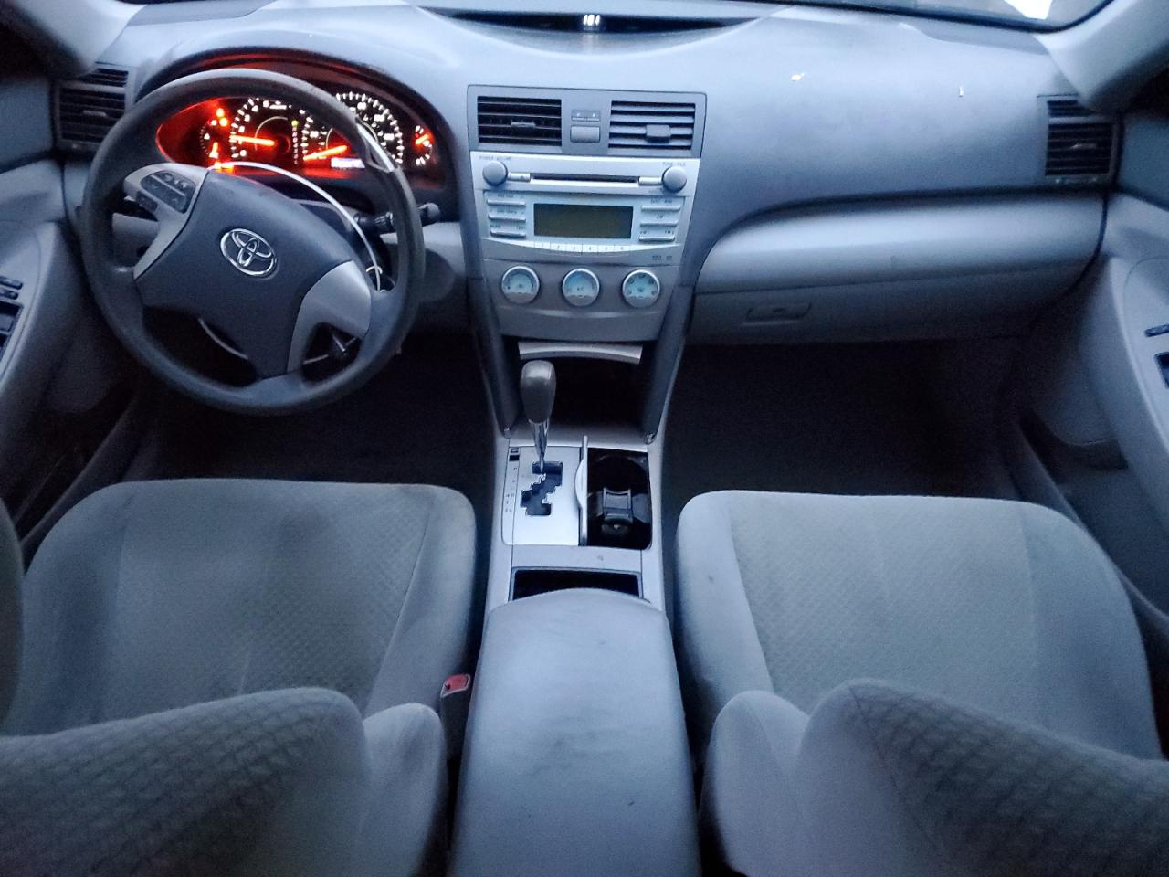 2009 Toyota Camry - Image 8
