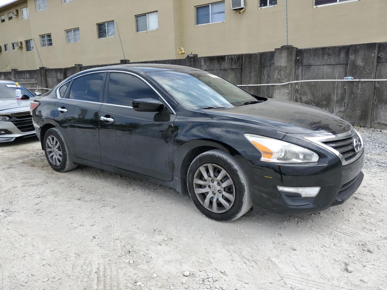2013 Nissan Altima - Image 4
