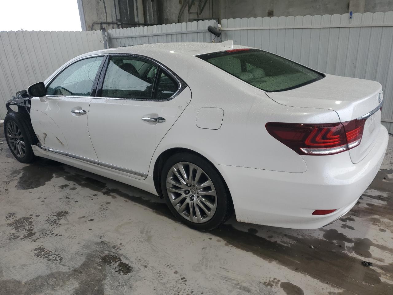 2016 Lexus LS - Image 2
