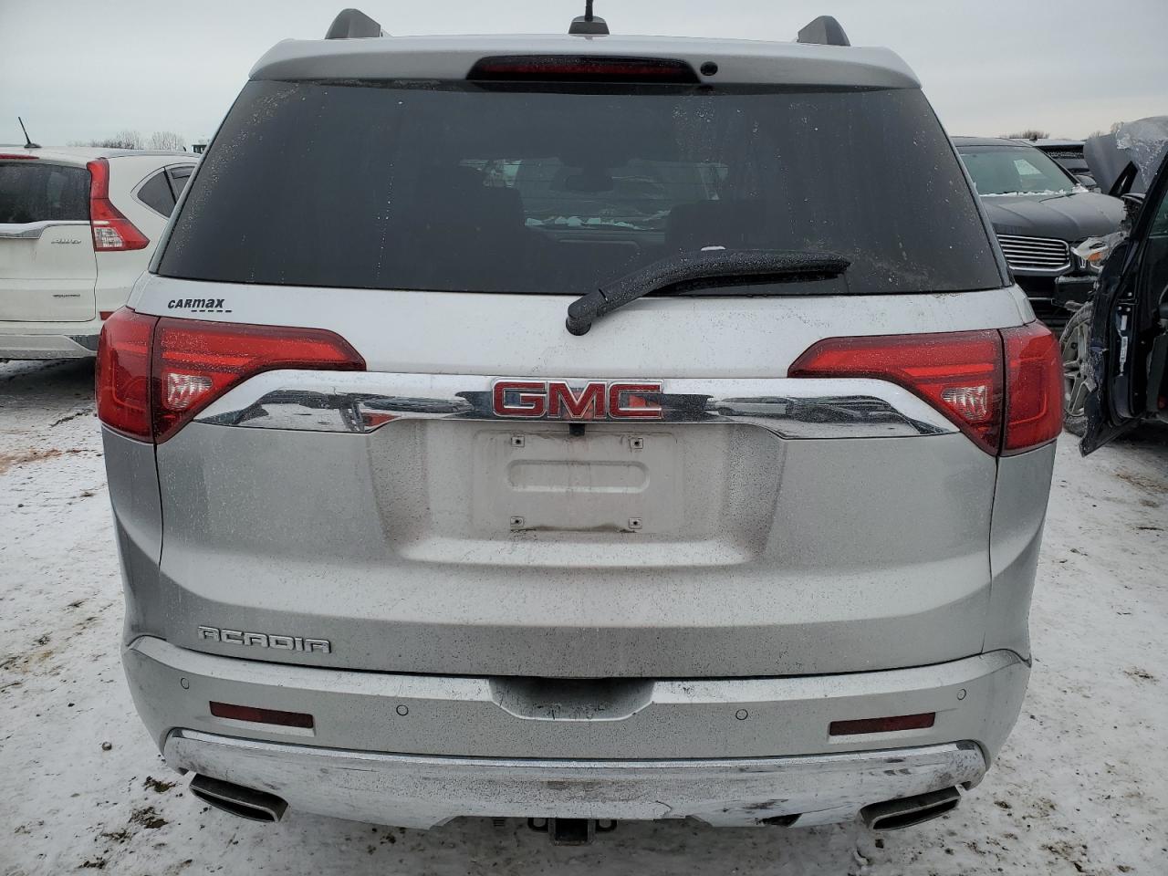 2017 GMC Acadia - Image 6
