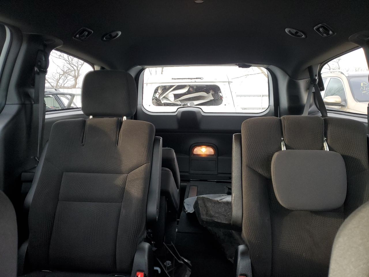 2018 Dodge Caravan - Image 10