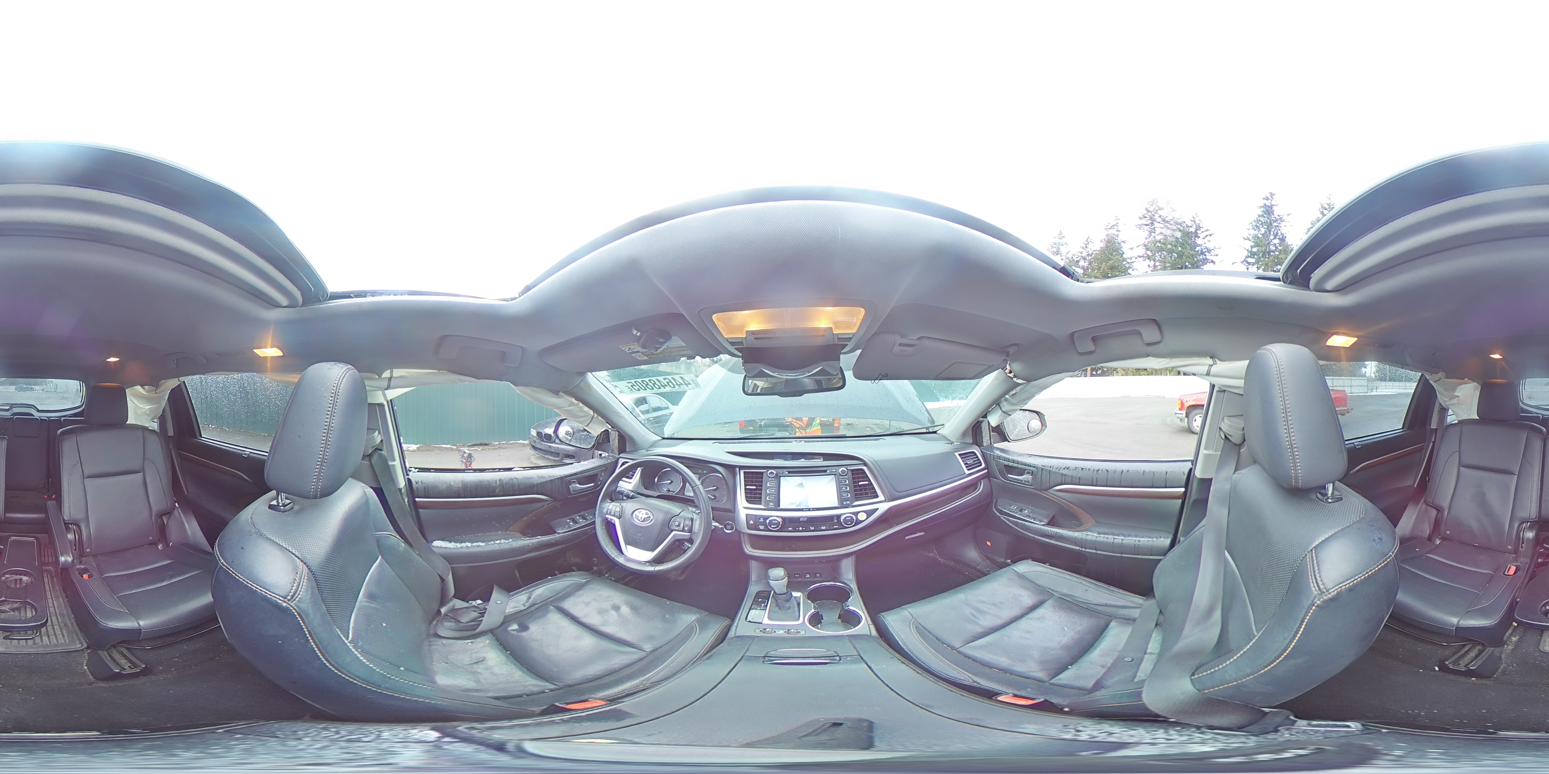 2015 Toyota Highlander - Image 14