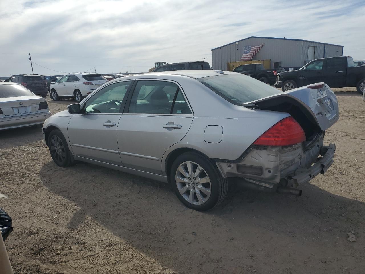 2007 Honda Accord - Image 2