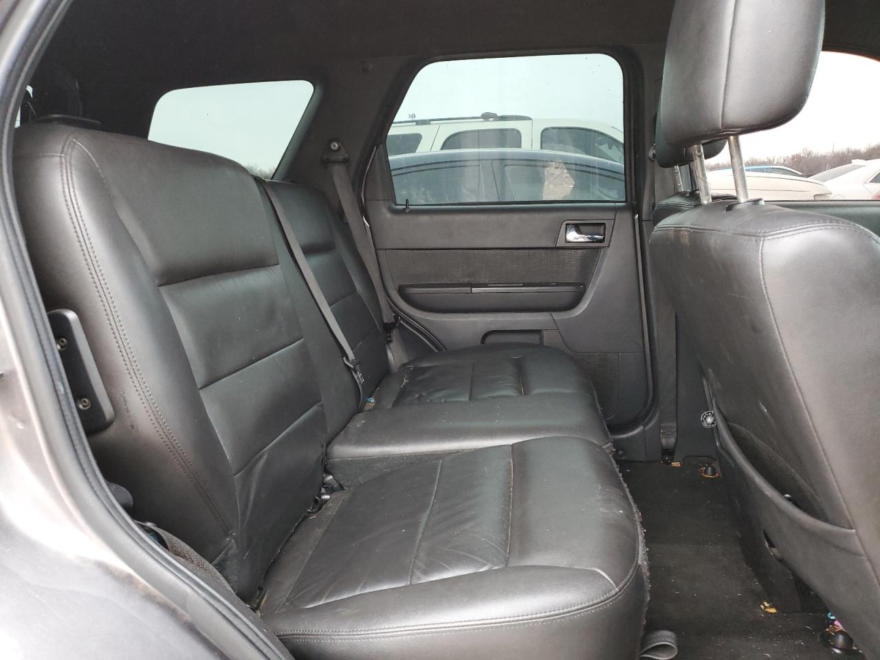 2009 Ford Escape - Image 11
