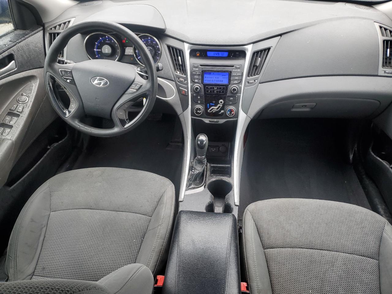 2013 Hyundai Sonata - Image 8