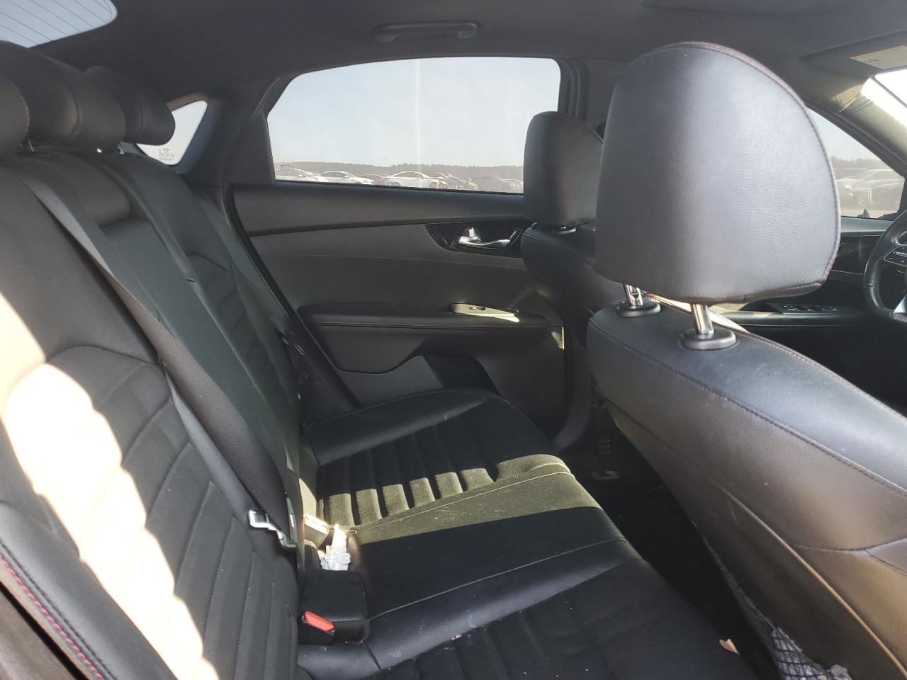 2021 Kia Forte - Image 11