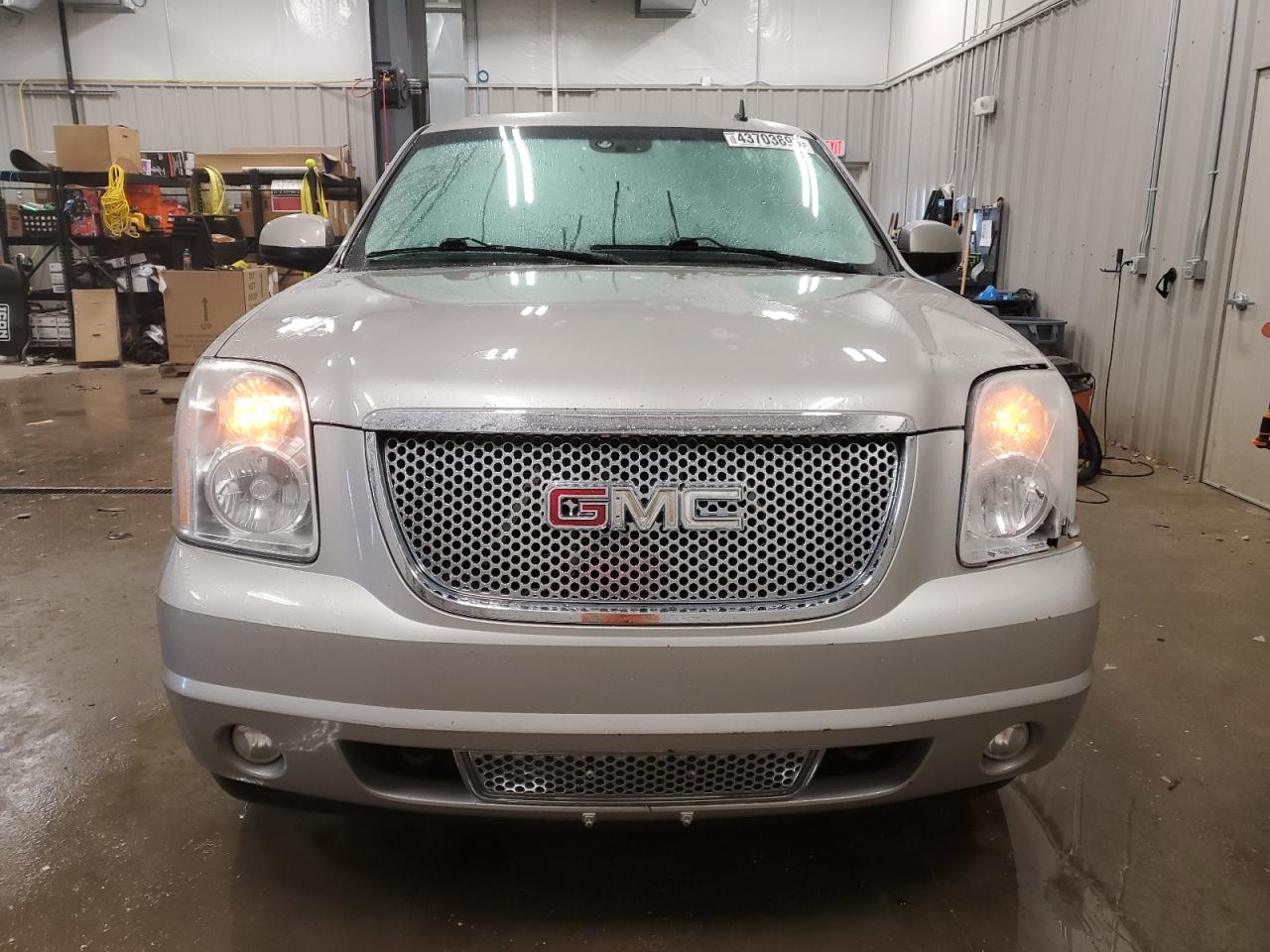 2008 GMC Yukon - Image 5