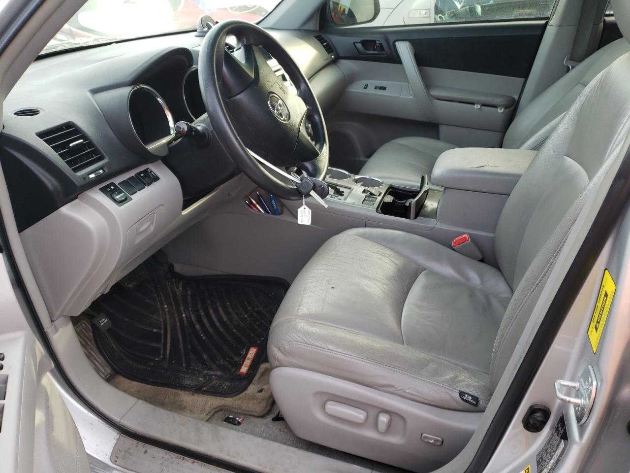 2010 Toyota Highlander - Image 7