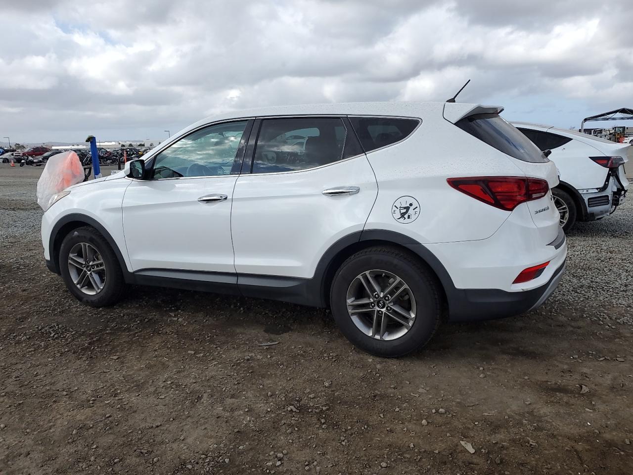 2018 Hyundai Santa Fe - Image 2