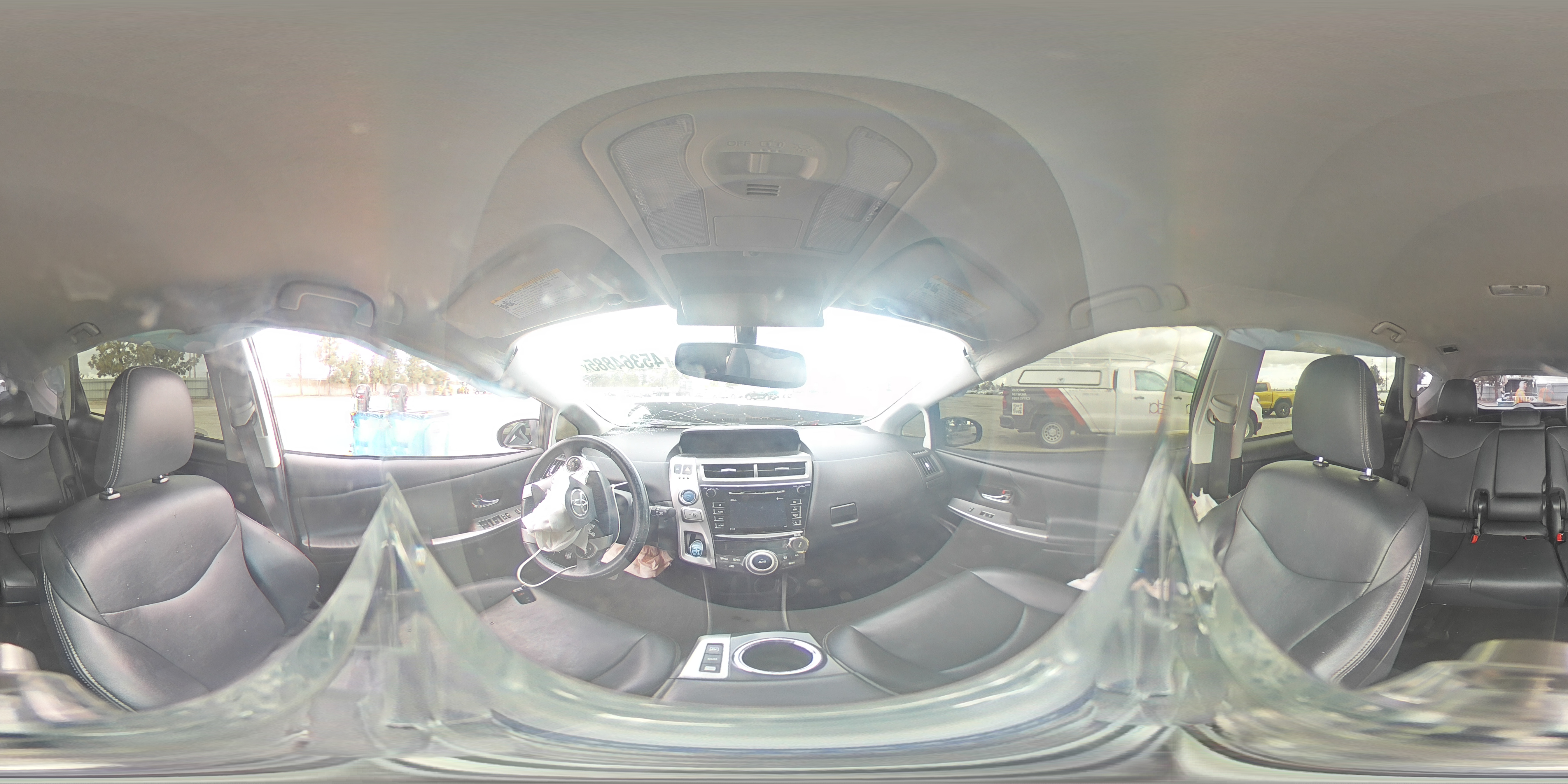 2016 Toyota Prius - Image 13