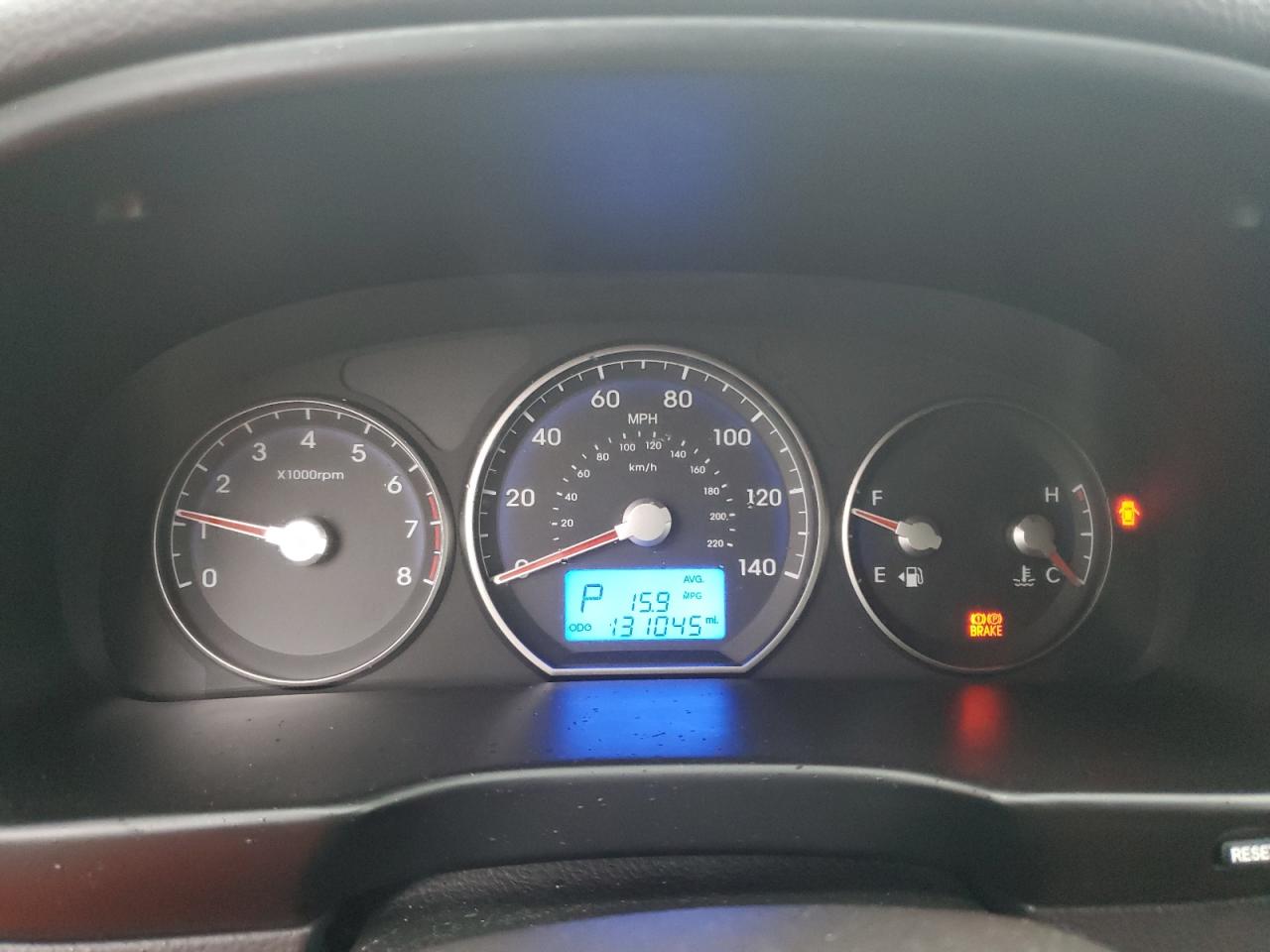 2010 Hyundai Santa Fe - Image 9