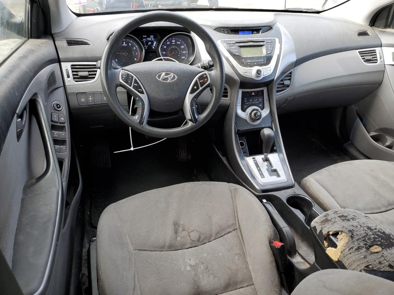 2012 Hyundai Elantra - Image 8