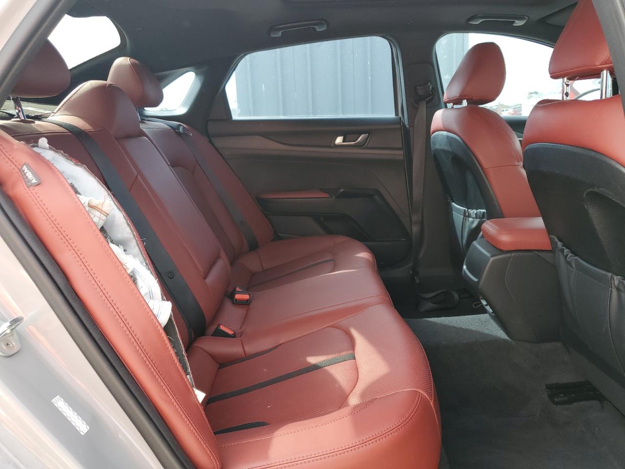 2021 Kia K5 - Image 10