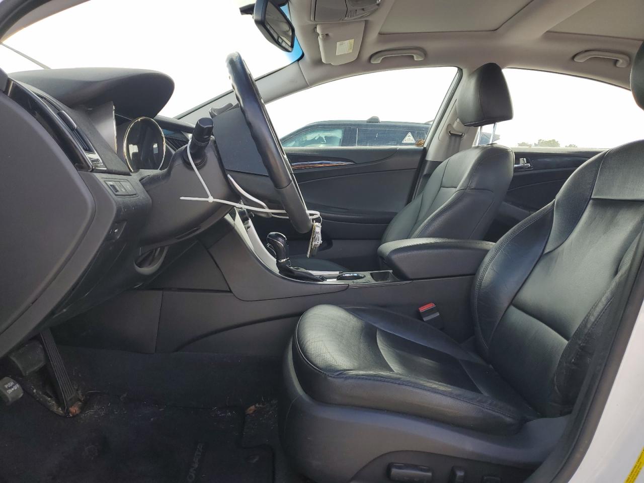 2013 Hyundai Sonata - Image 7