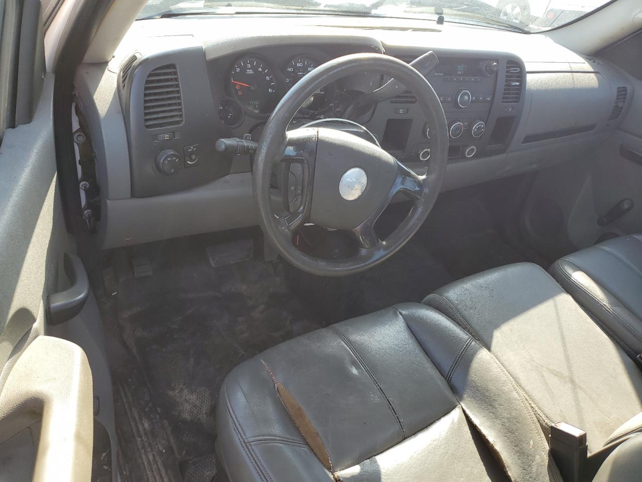 2011 Chevrolet Silverado - Image 8