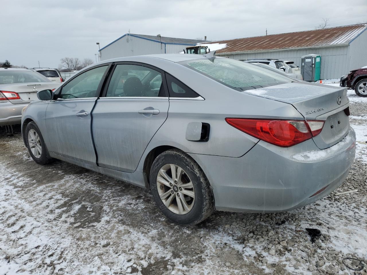 2011 Hyundai Sonata - Image 2