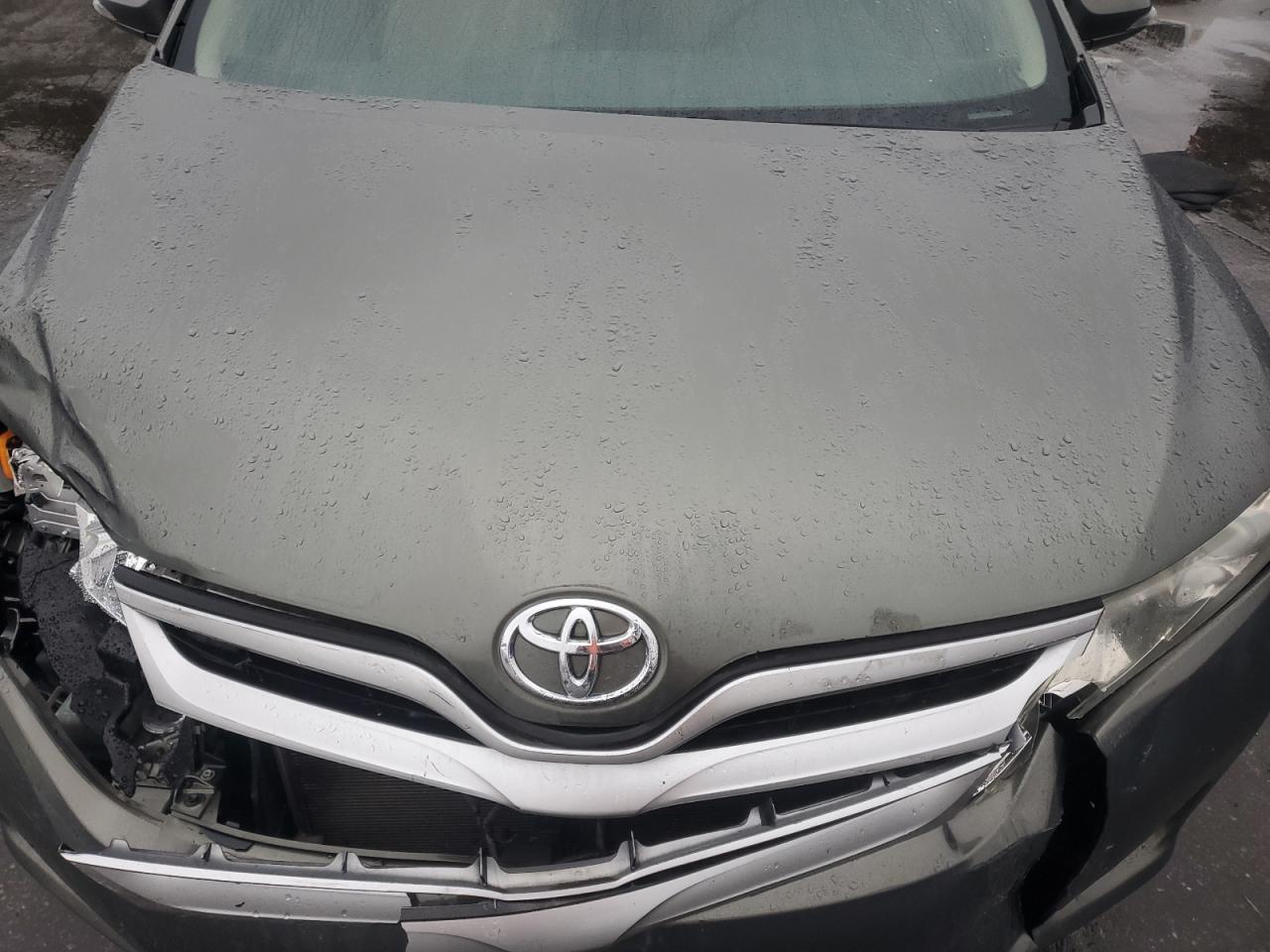 2014 Toyota Venza - Image 13