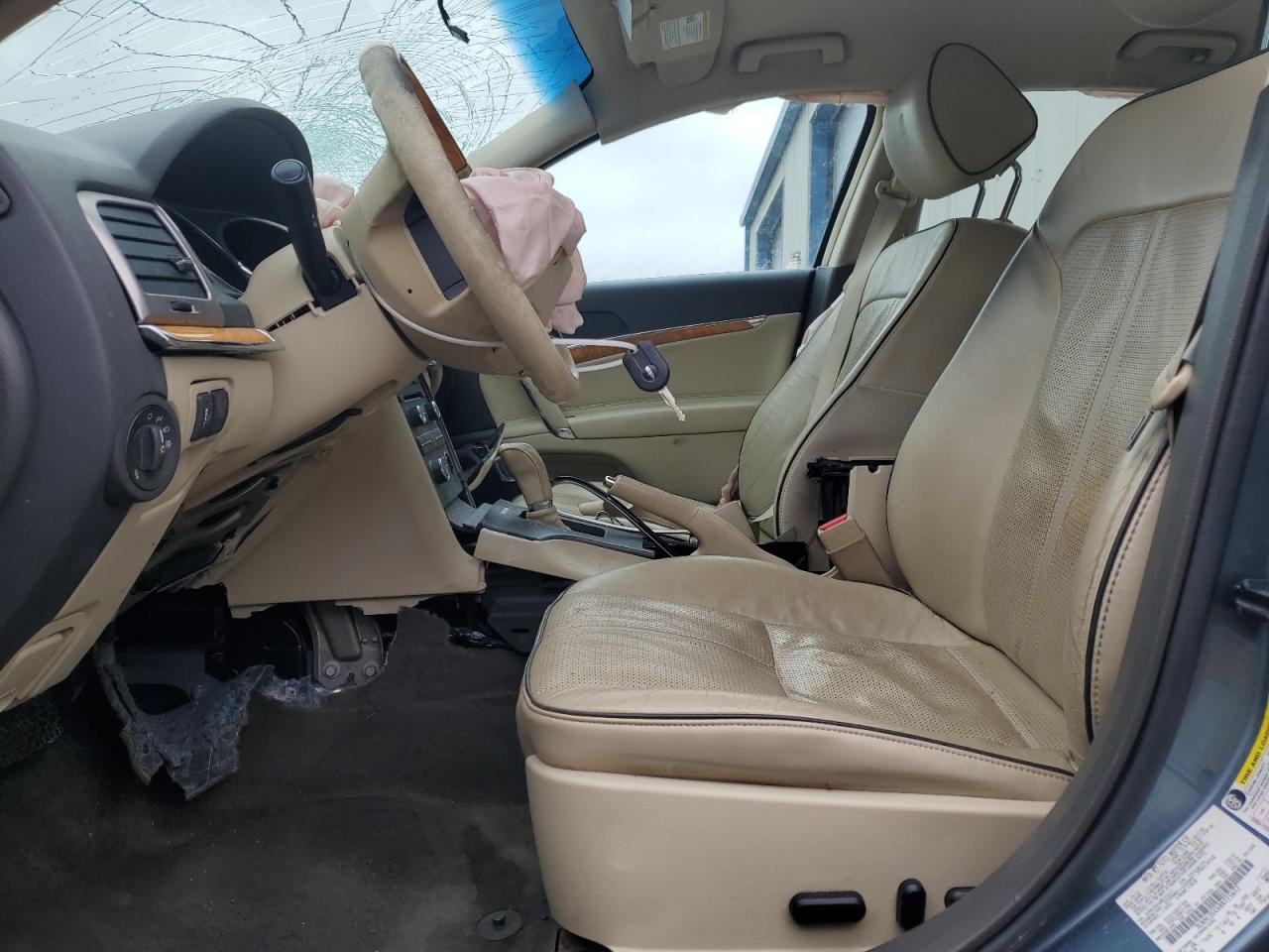 2011 Lincoln MKZ - Image 7