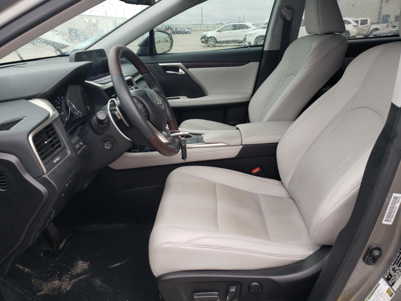 2022 Lexus RX - Image 7