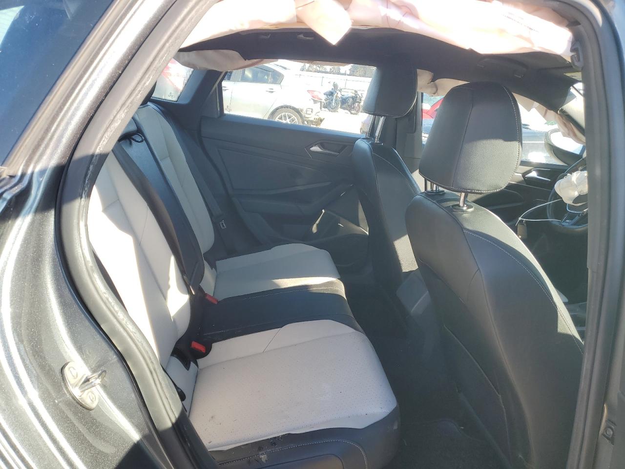 2019 Volkswagen Jetta - Image 10