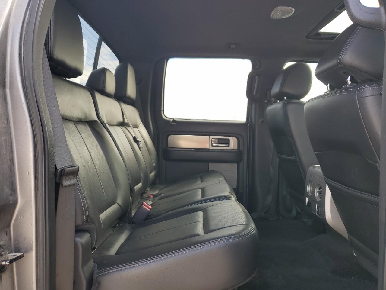 2013 Ford F-150 - Image 10