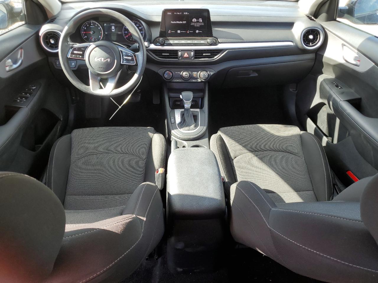 2024 Kia Forte - Image 8