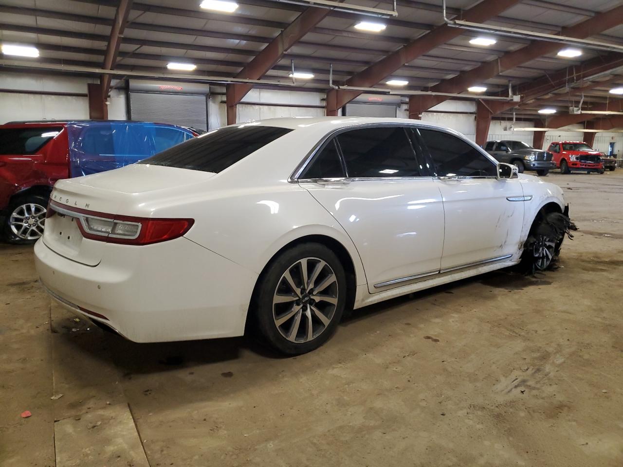 2017 Lincoln Continental - Image 3