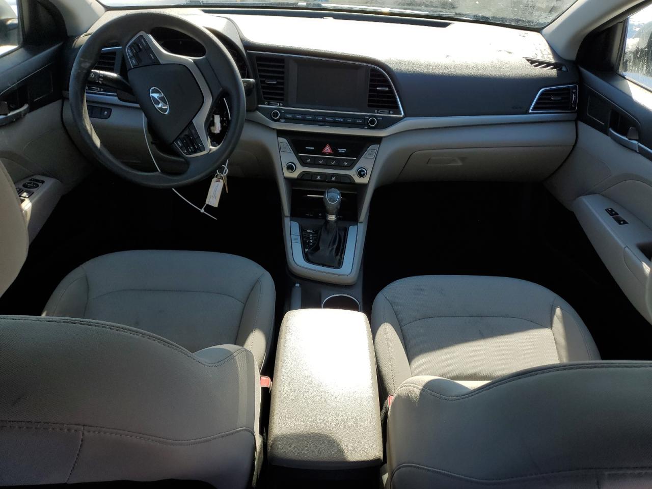 2017 Hyundai Elantra - Image 8