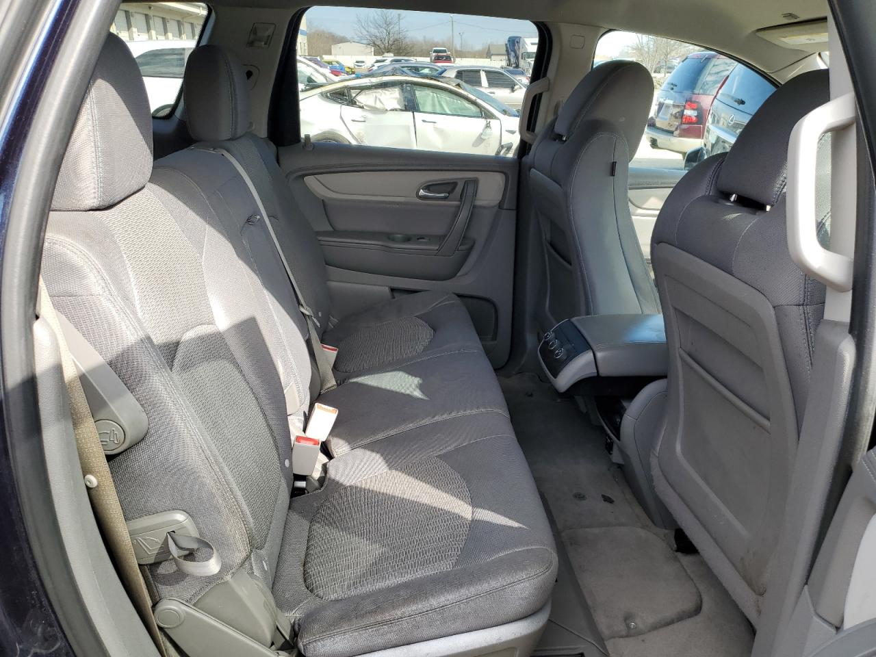 2015 Chevrolet Traverse - Image 11