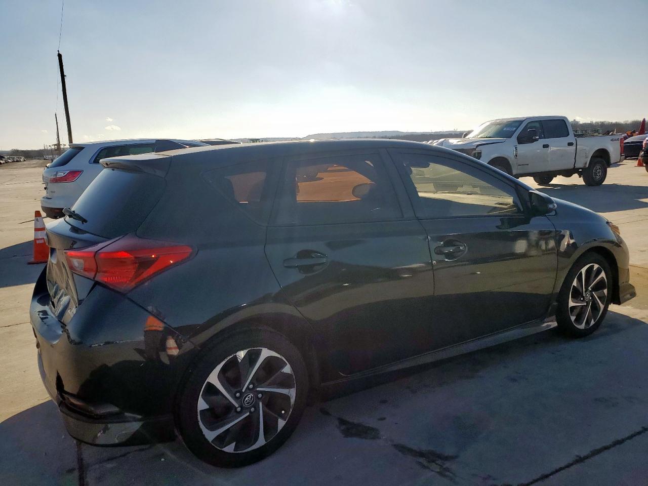 2018 Toyota Corolla - Image 3
