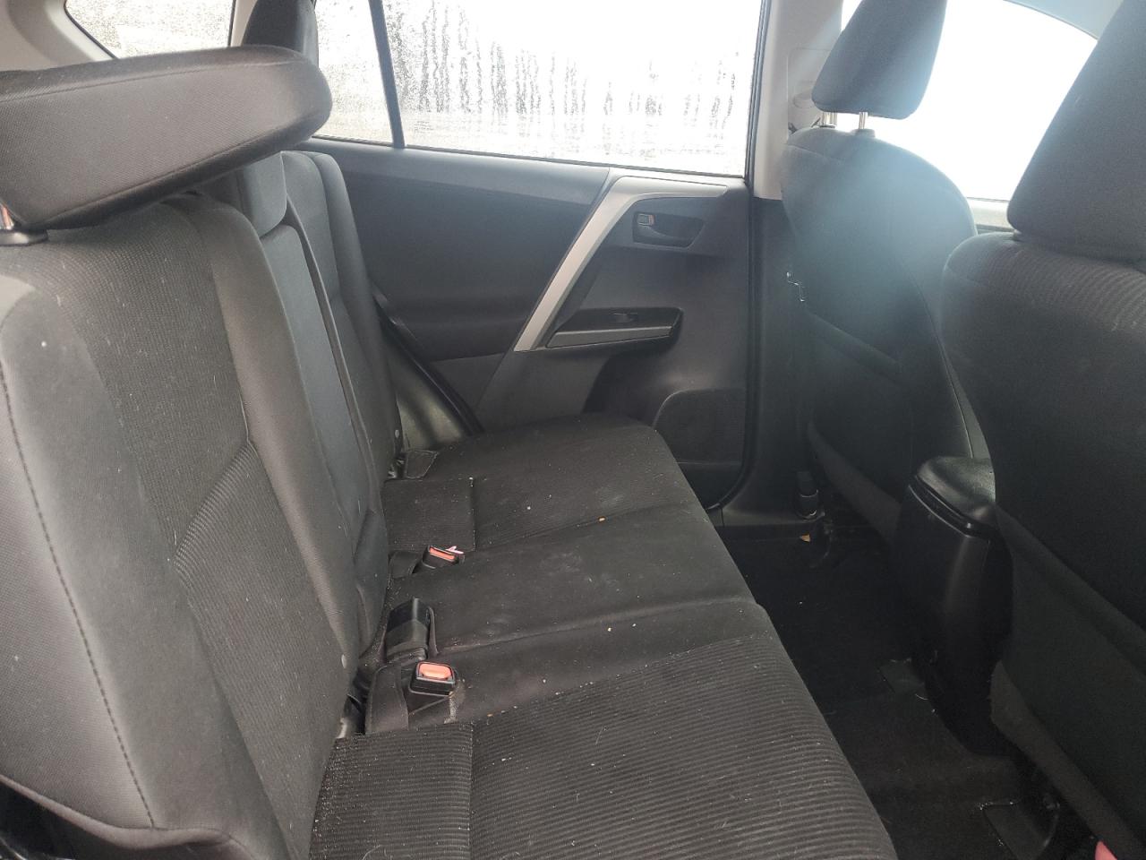 2018 Toyota RAV 4 - Image 11