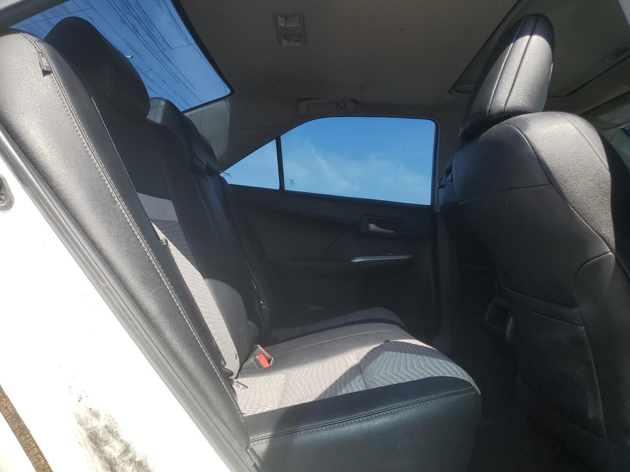 2012 Toyota Camry - Image 10