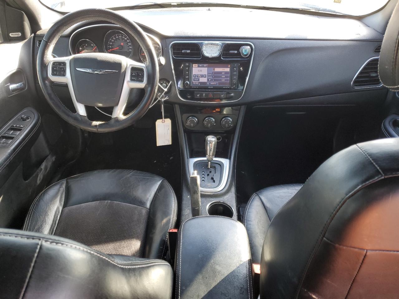 2011 Chrysler 200 - Image 8