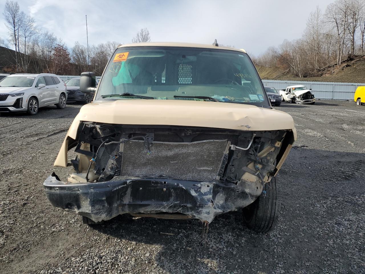 2018 Chevrolet Express - Image 5