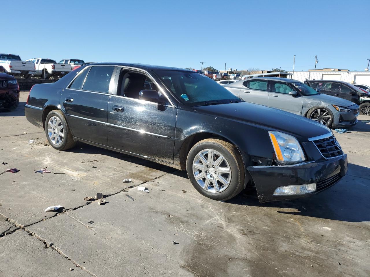 2011 Cadillac DTS - Image 4