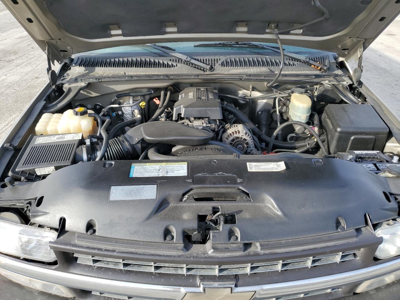 2000 Chevrolet Silverado - Image 11